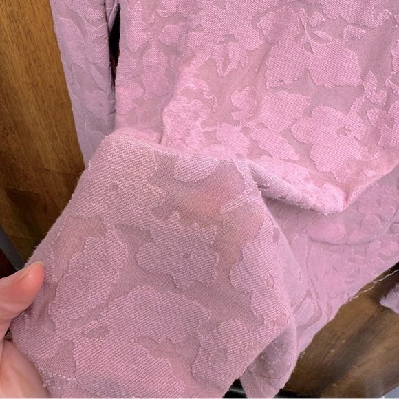 Gorgeous semi sheer long sleeve top - Picture 3 of 3